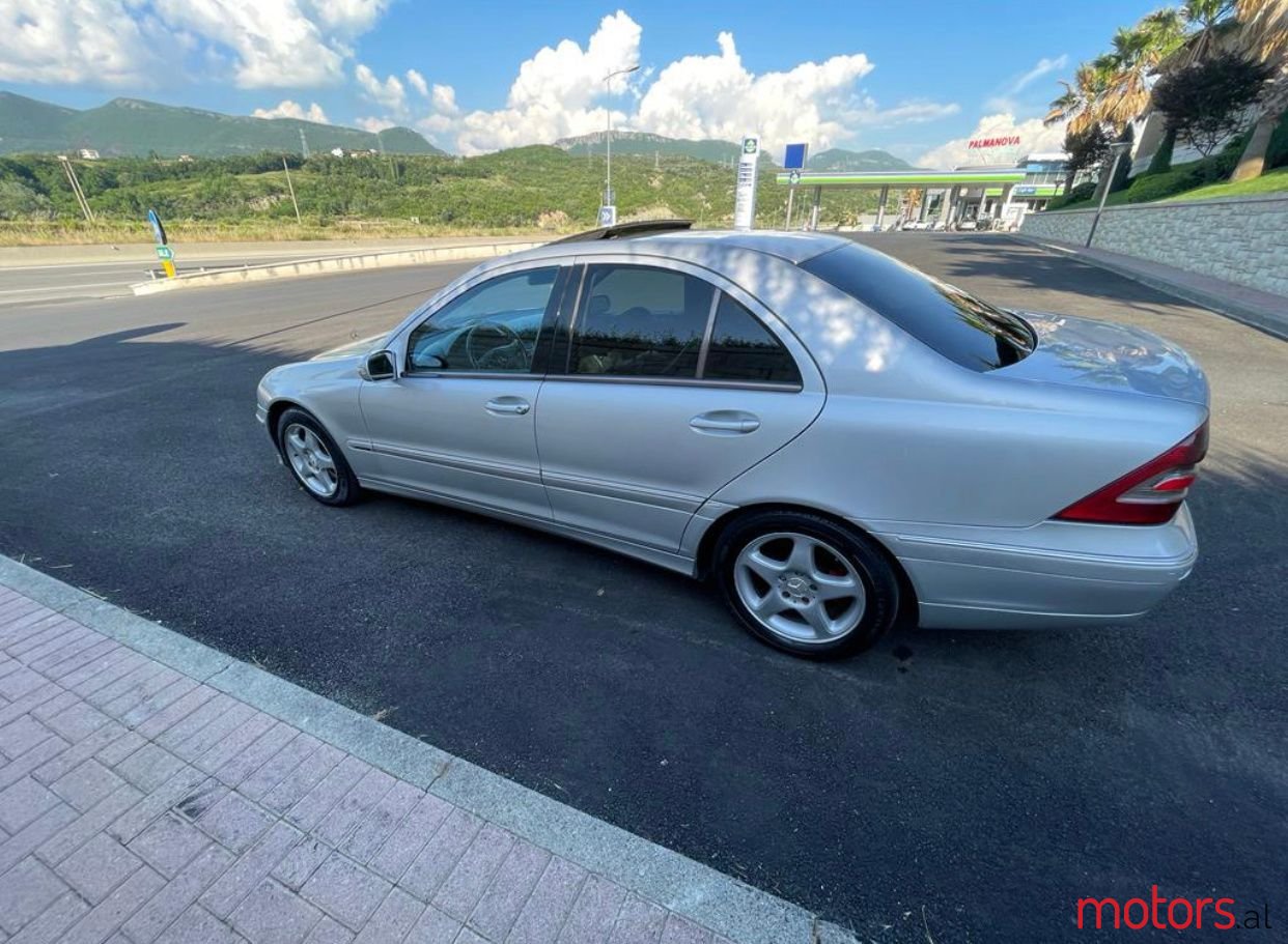 2005' Mercedes-Benz C 220 photo #5