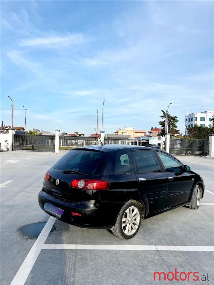 2006' Fiat Croma photo #3