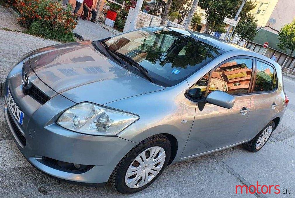 2009' Toyota Auris photo #1