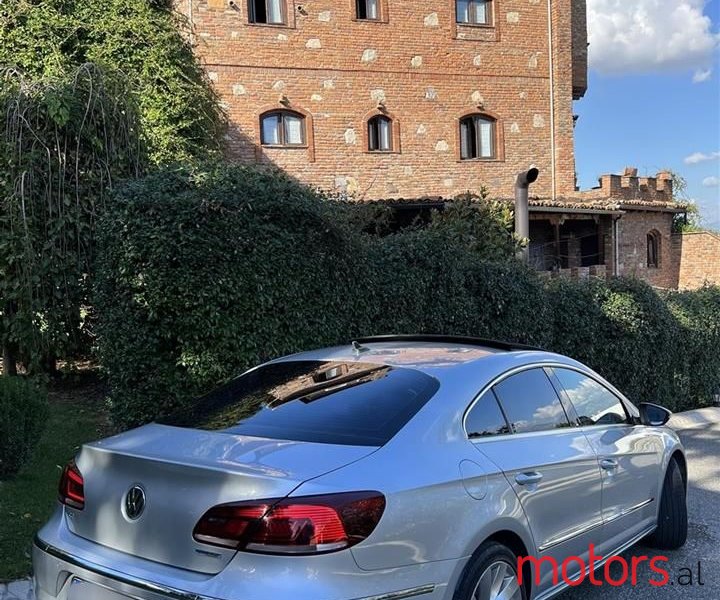 2015' Volkswagen Passat photo #6