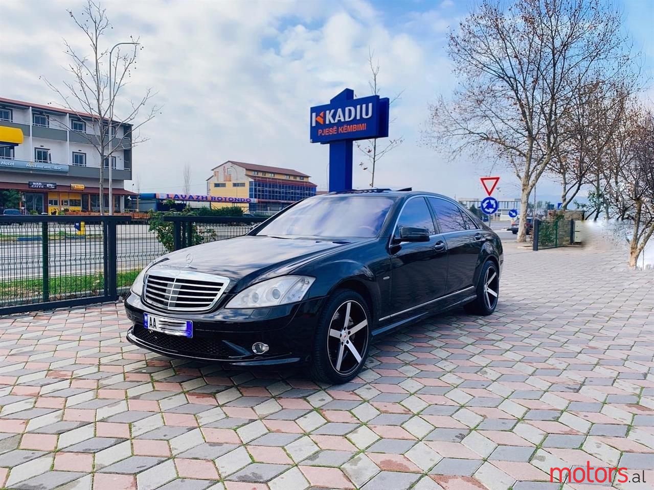 2009' Mercedes-Benz S 550 photo #1