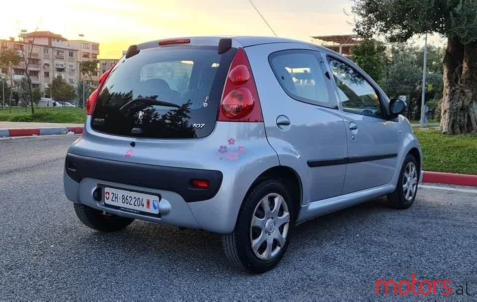 2010' Peugeot 107 photo #6