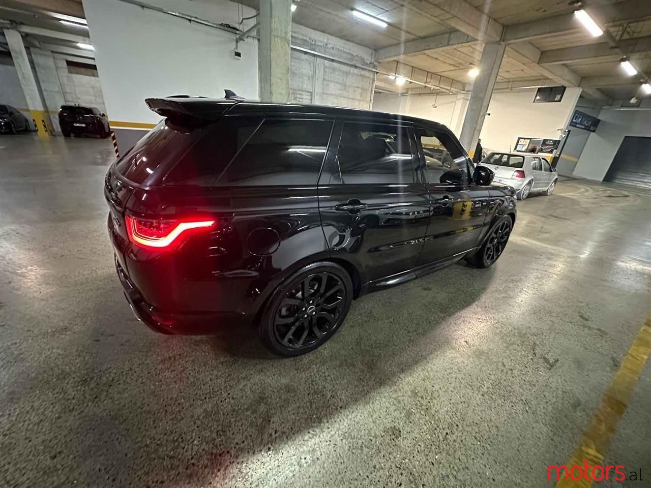 2016' Land Rover Range Rover Sport photo #5