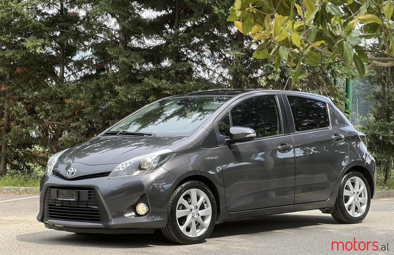 2013' Toyota Yaris photo #1