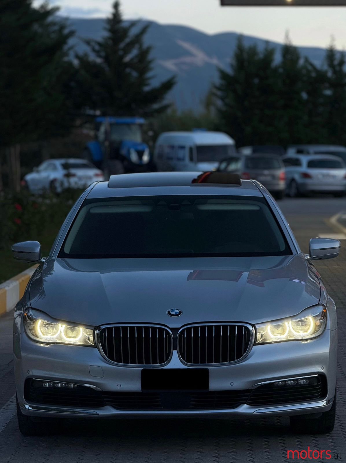 2018' BMW 740 photo #1