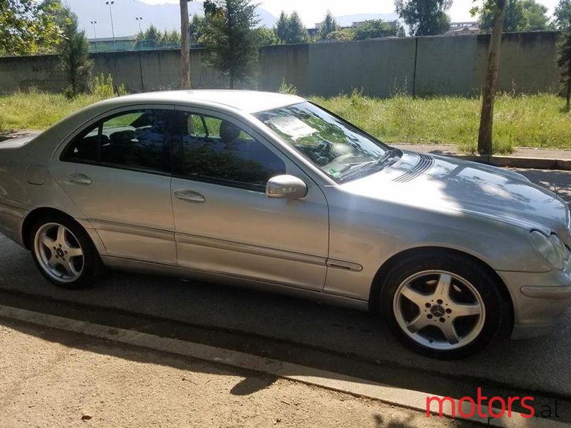 2001' Mercedes-Benz C 200 photo #1