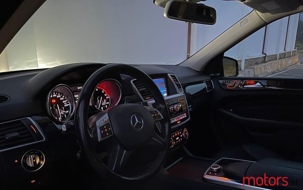 2012' Mercedes-Benz ML 350 photo #5