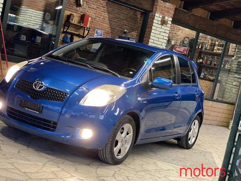 2005' Toyota Yaris photo #1