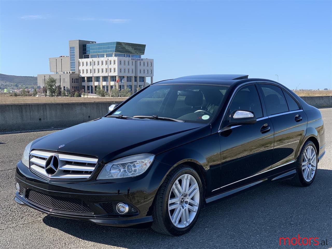 2008' Mercedes-Benz C 300 photo #1