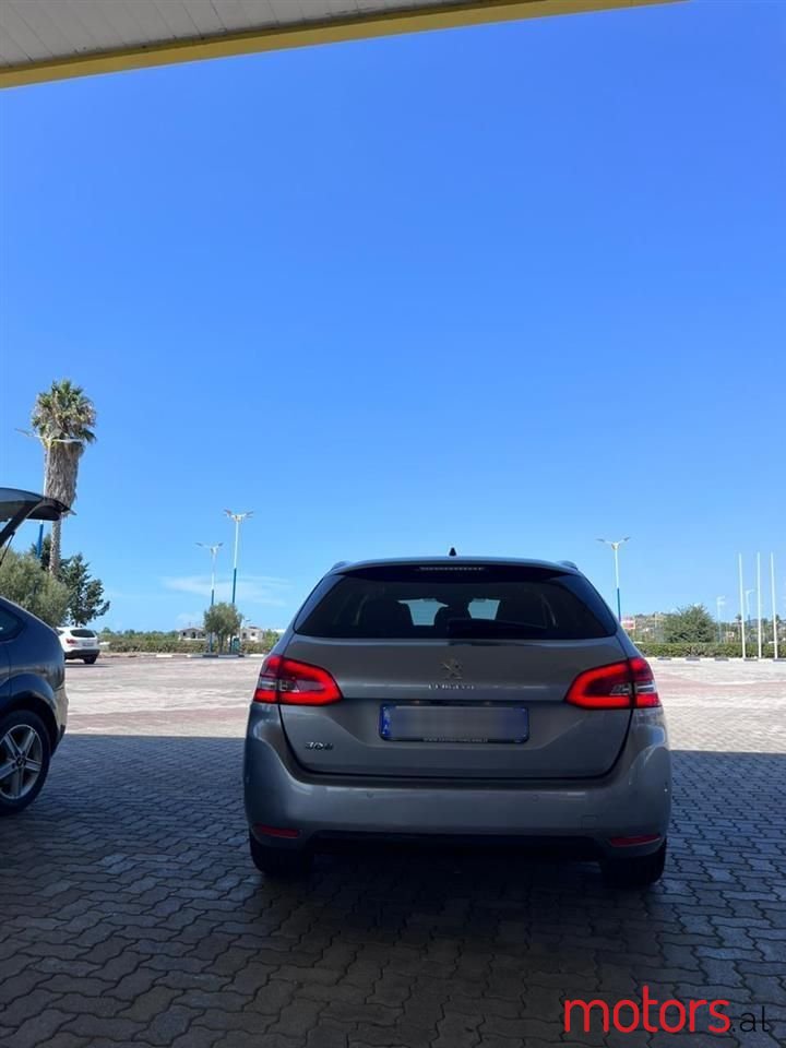 2014' Peugeot 308 photo #3