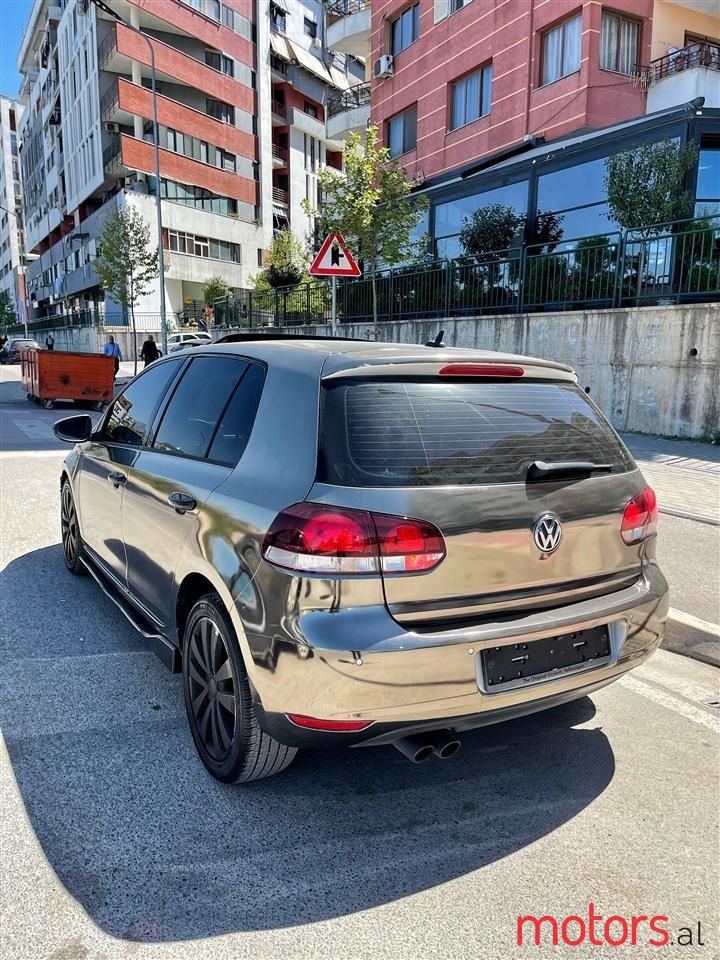 2011' Volkswagen Golf photo #2