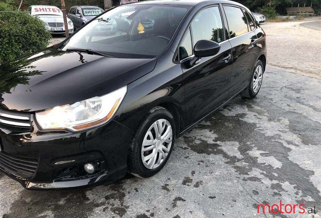 2011' Citroen C4 photo #1