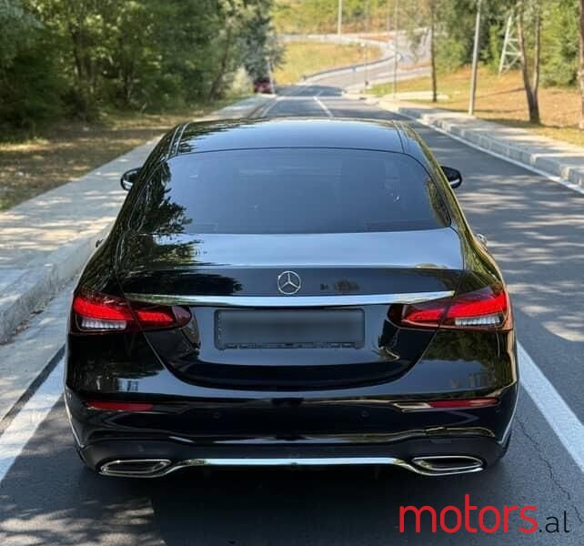 2018' Mercedes-Benz 220 photo #3