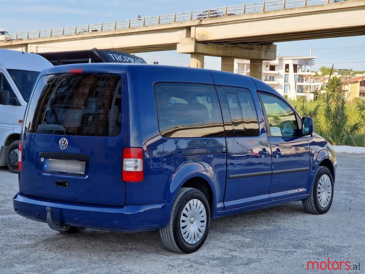 2009' Volkswagen Caddy photo #1