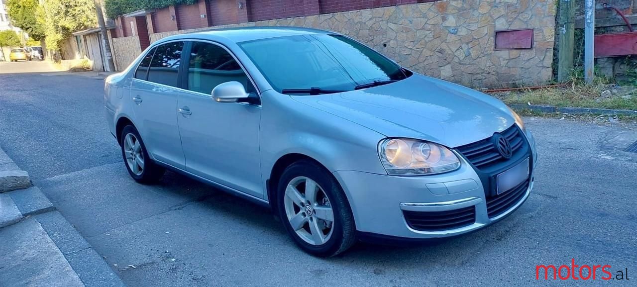 2007' Volkswagen Jetta photo #2