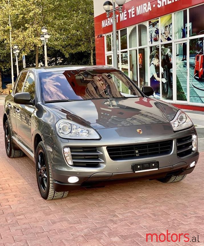 2007' Porsche Cayenne photo #1