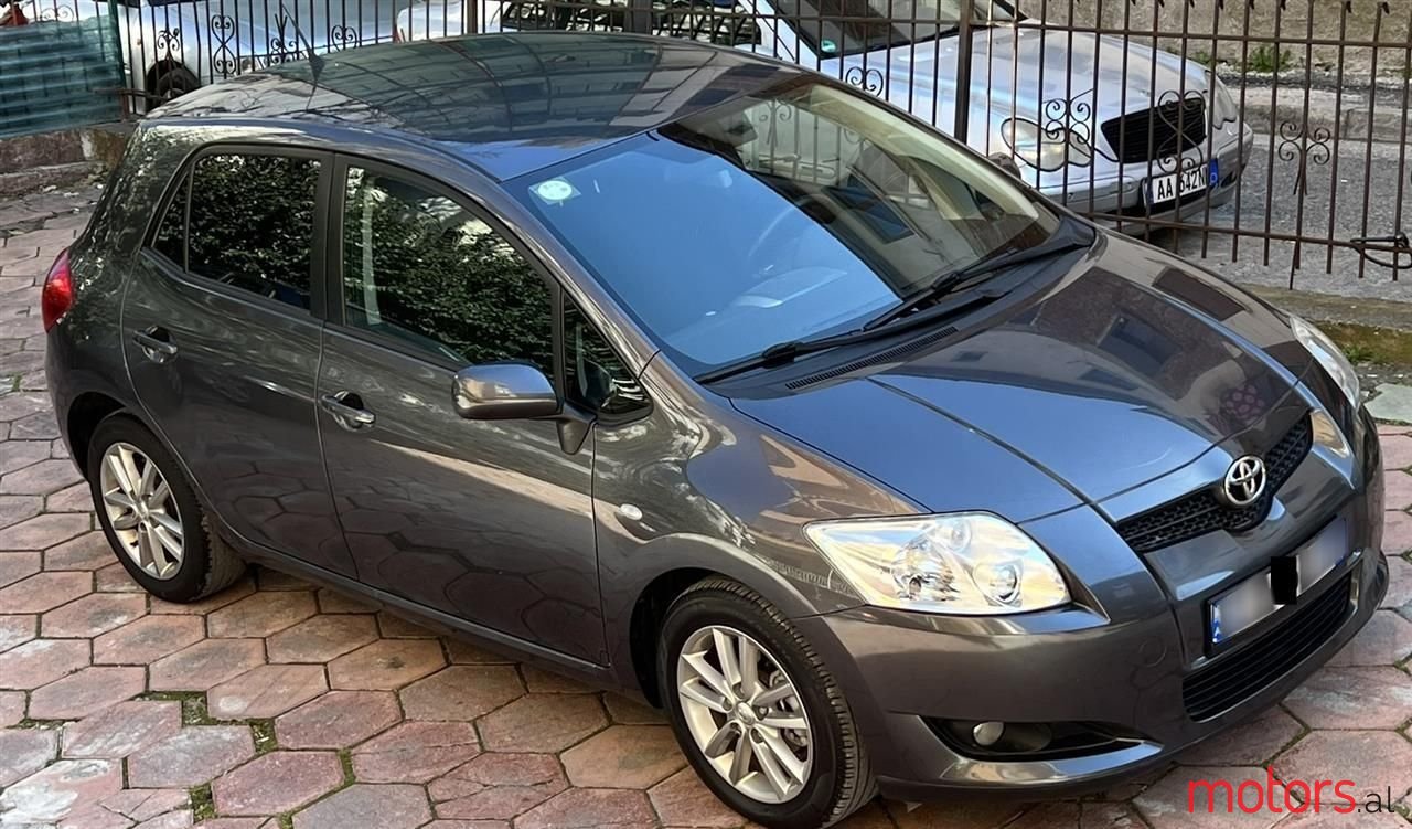 2009' Toyota Auris photo #1