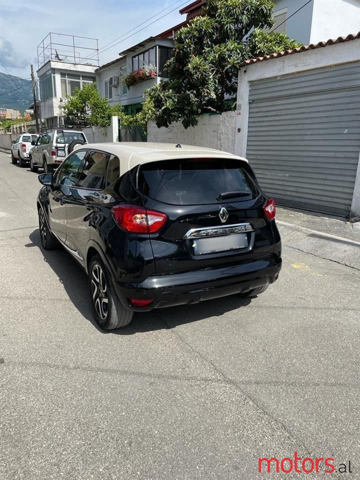 2014' Renault Capture photo #2