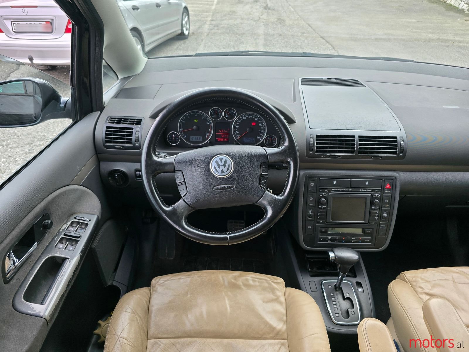 2007' Volkswagen Sharan photo #2