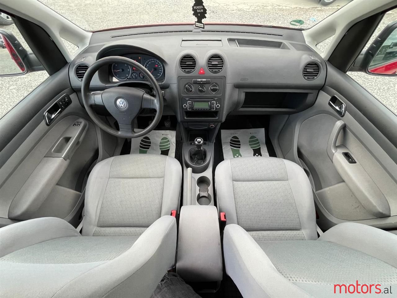 2009' Volkswagen Caddy photo #4