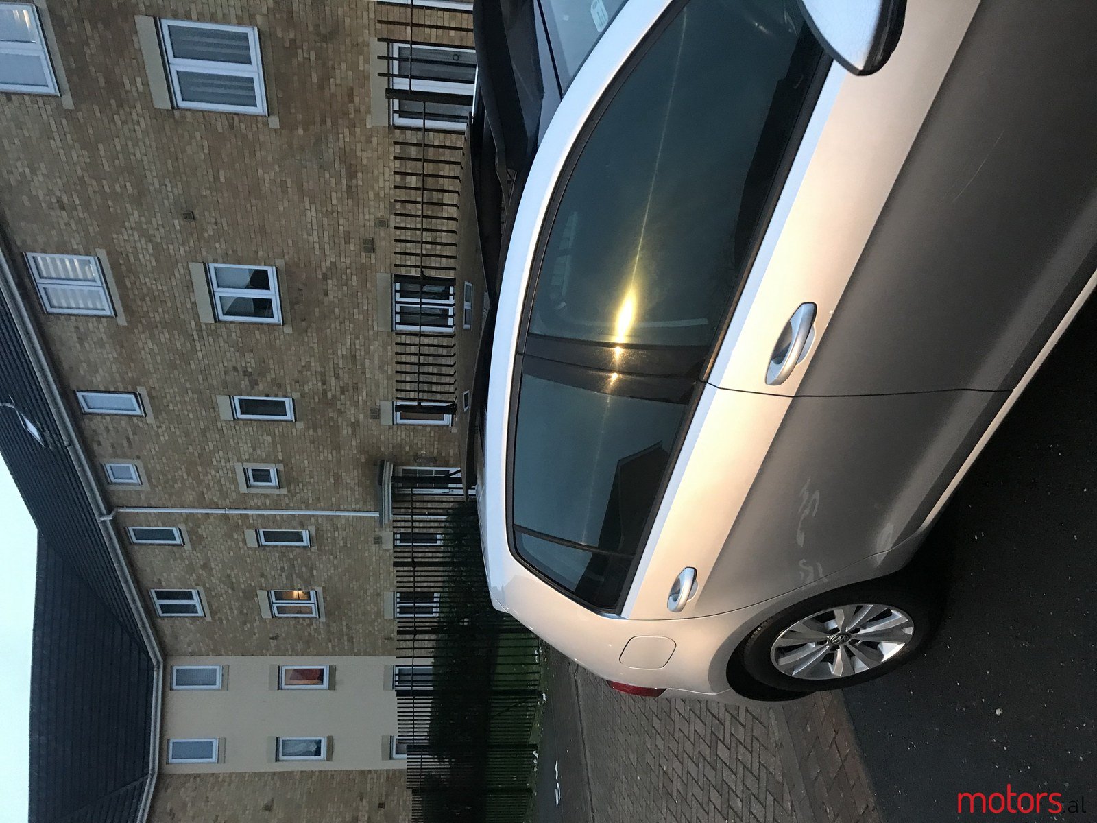 2013' Volkswagen Golf TDI BlueTech photo #5