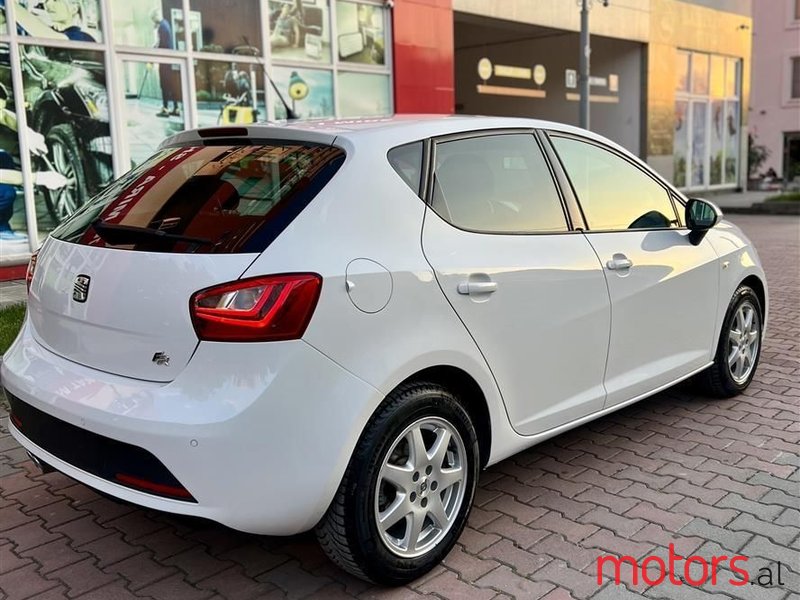 2012' SEAT Ibiza photo #6