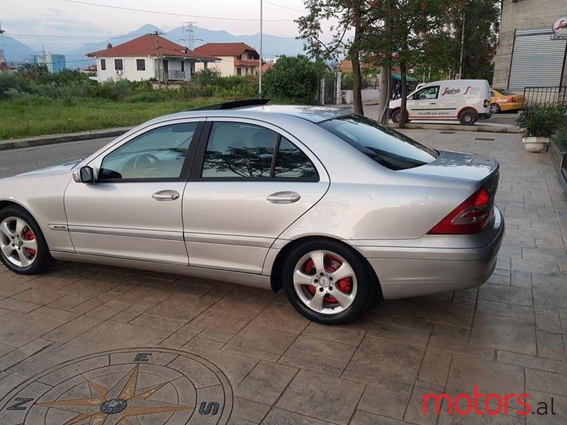 2003' Mercedes-Benz C 220 photo #1