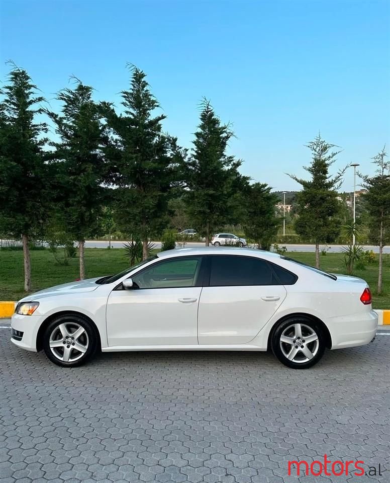 2015' Volkswagen Passat photo #4