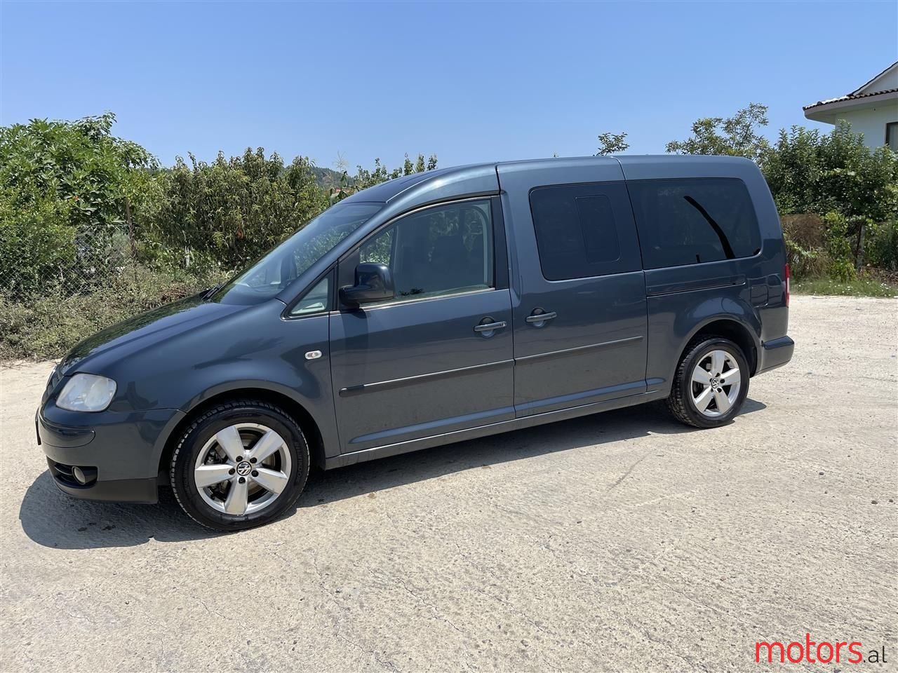 2008' Volkswagen Caddy photo #1