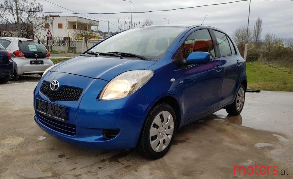 2007' Toyota Yaris photo #1