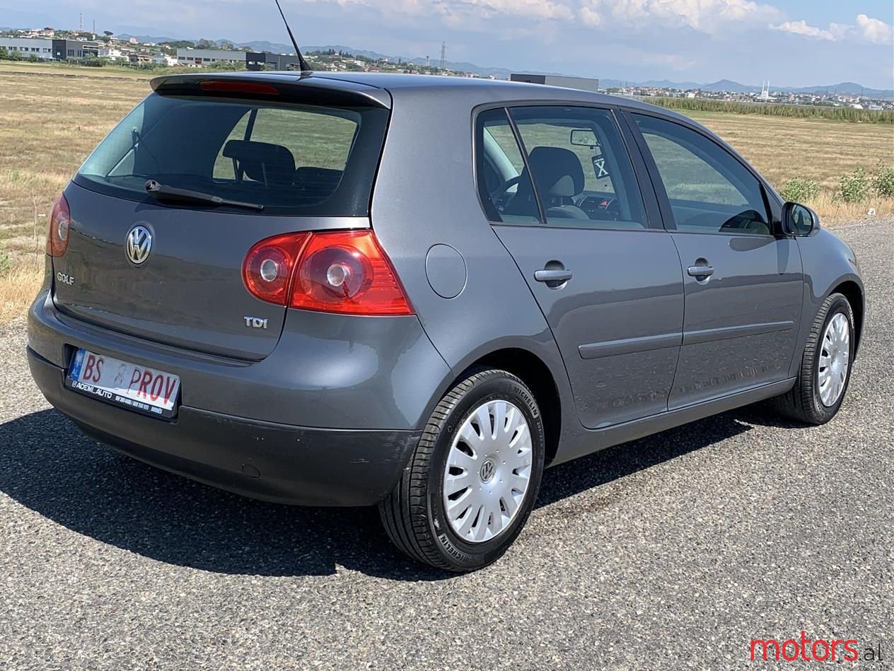 2006' Volkswagen Golf photo #2