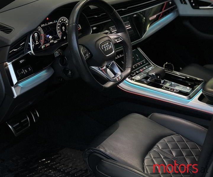 2020' Audi Q8 photo #6