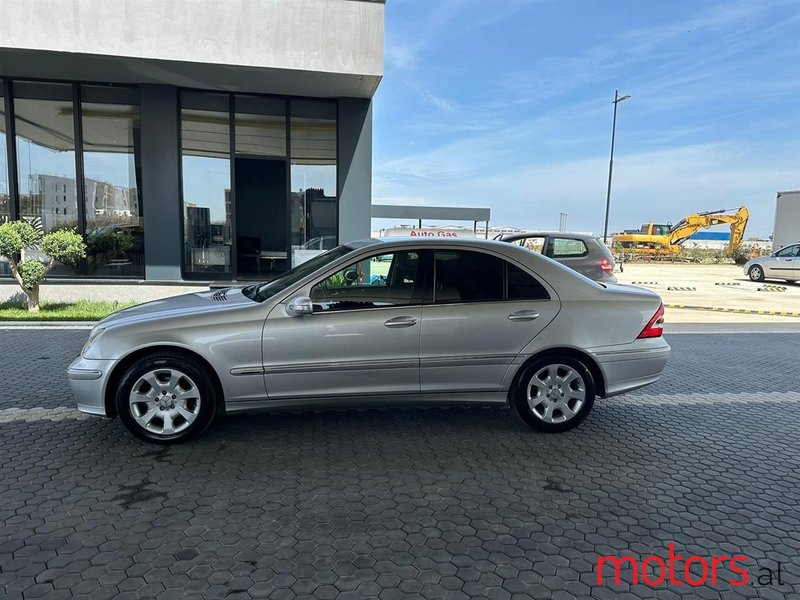 2005' Mercedes-Benz C 220 photo #4