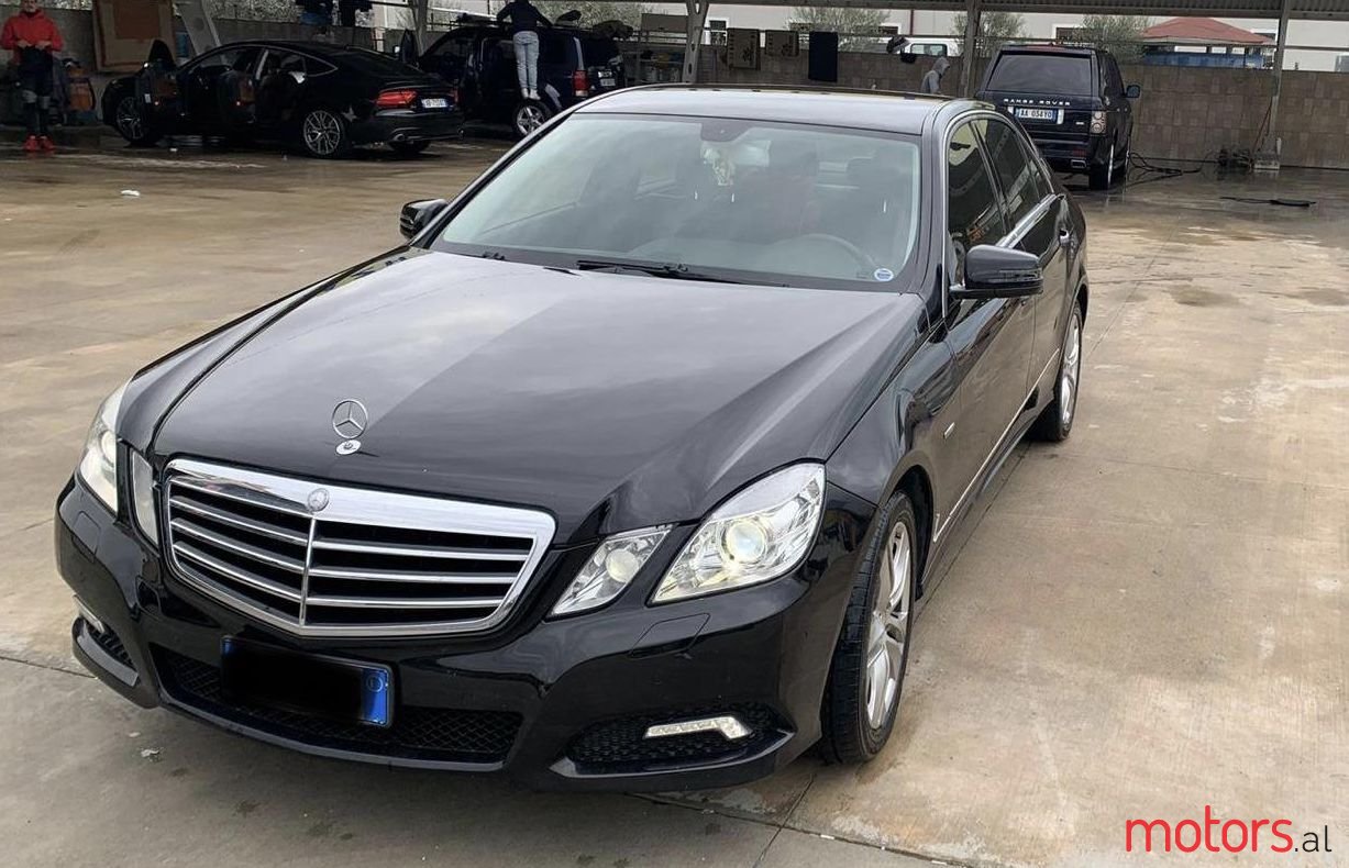 2009' Mercedes-Benz E 220 photo #1