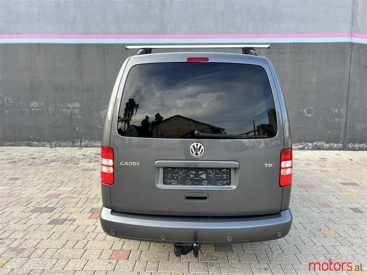 2011' Volkswagen Caddy photo #2