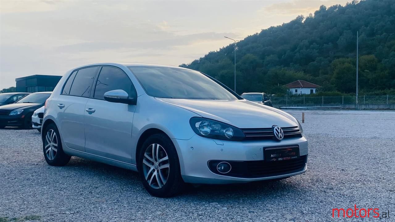 2010' Volkswagen Golf photo #3