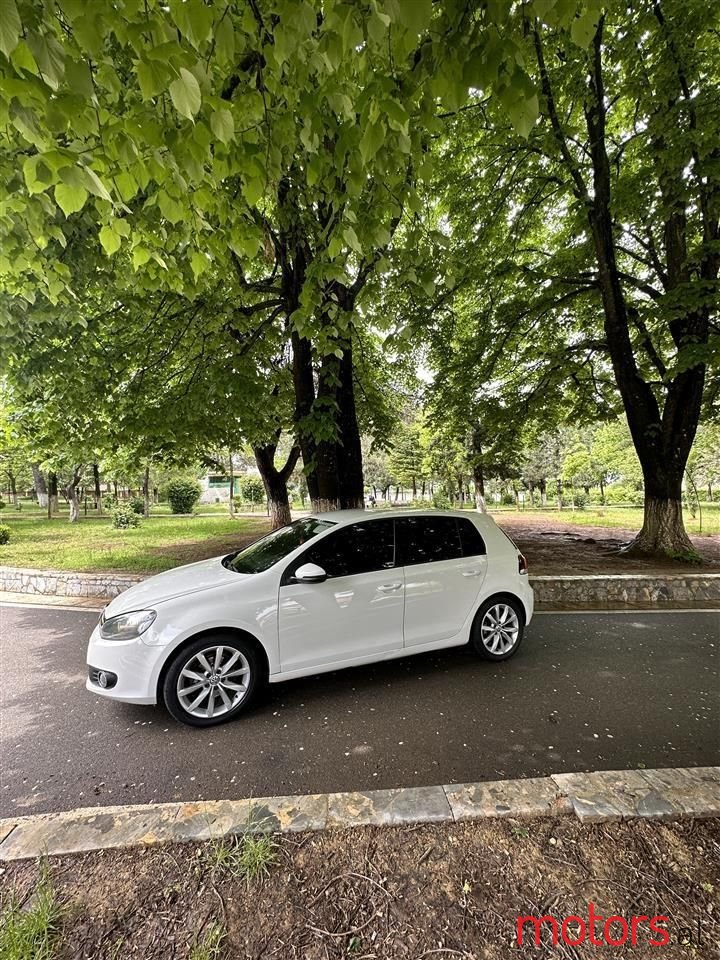 2012' Volkswagen Golf photo #1