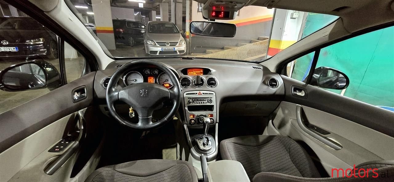 2010' Peugeot 308 photo #3