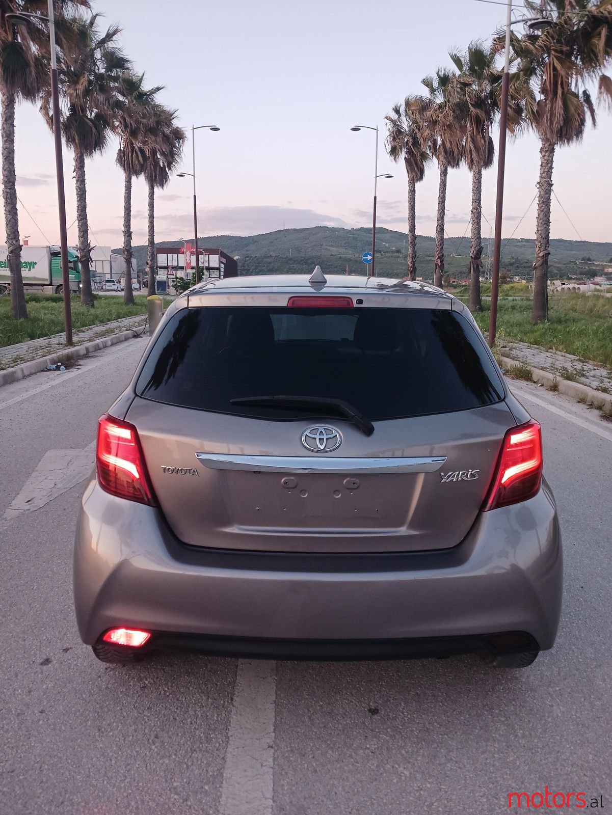 2014' Toyota Yaris photo #6