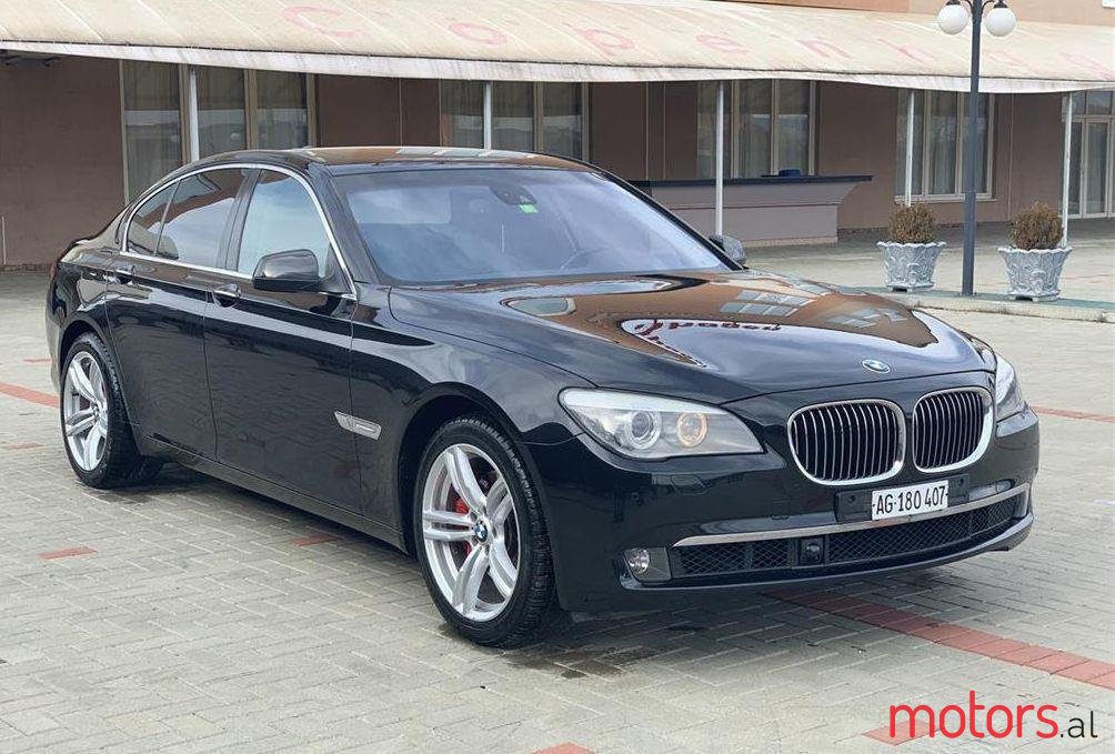 2010' BMW 730 photo #1