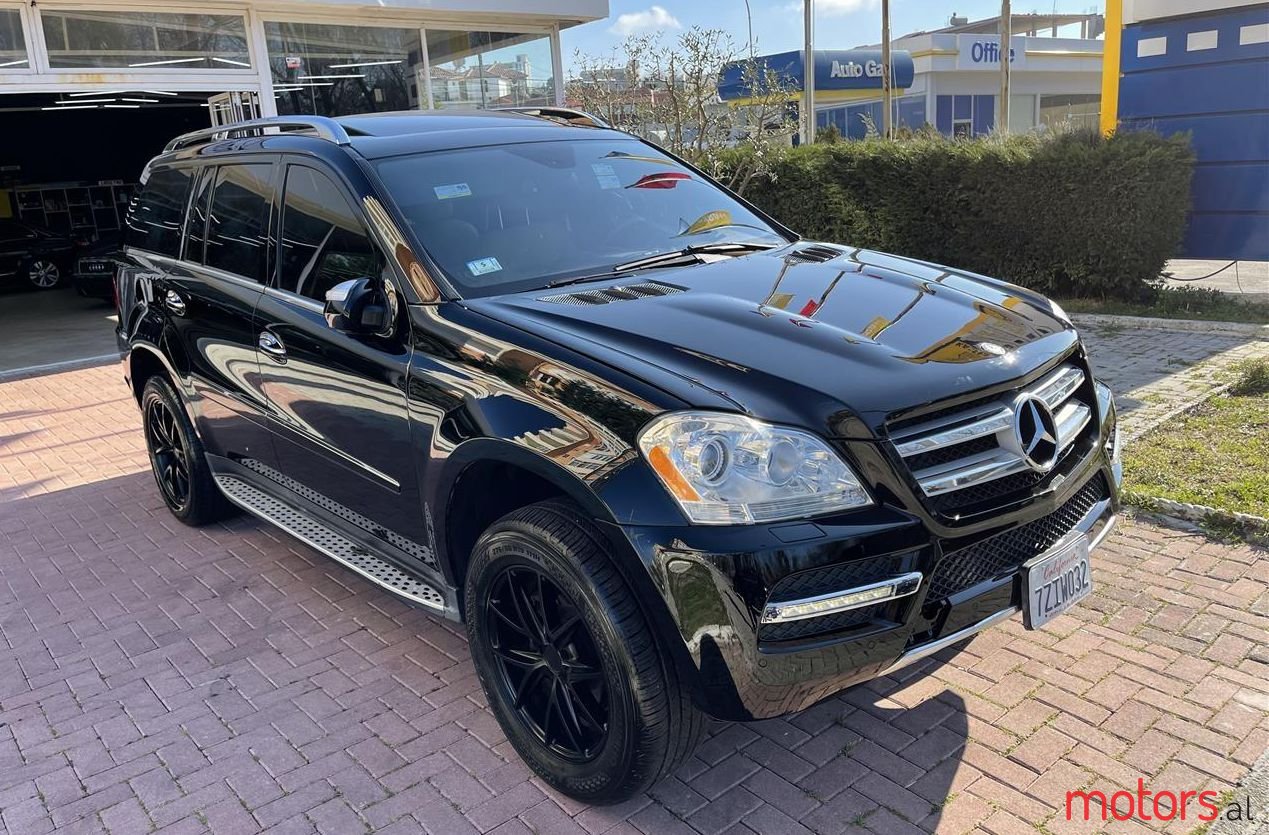 2011' Mercedes-Benz GL 500 photo #1