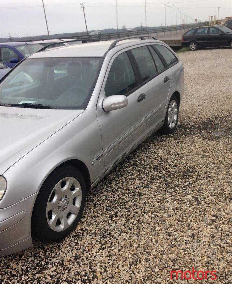 2004' Mercedes-Benz C 220 photo #1