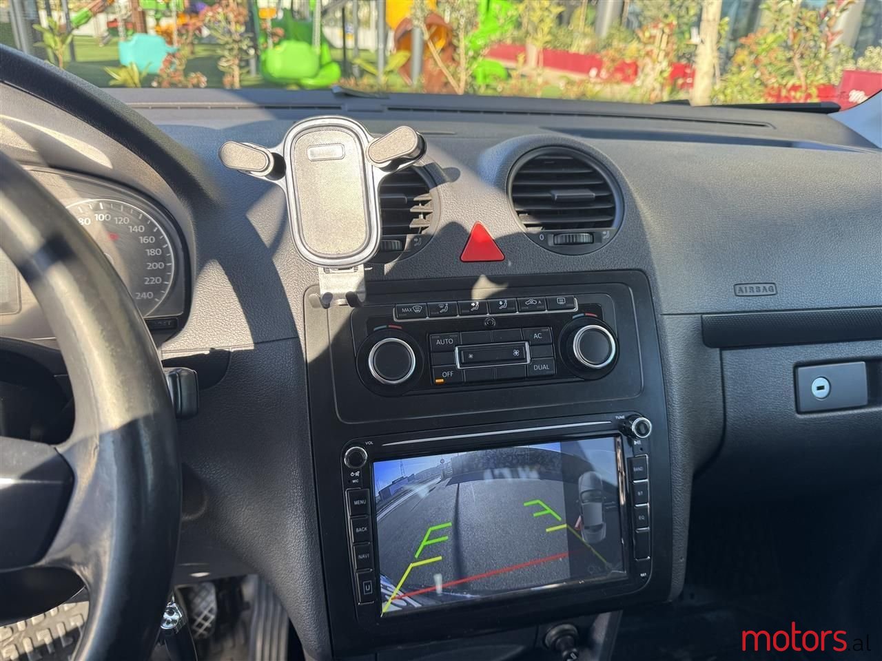 2010' Volkswagen Caddy photo #3