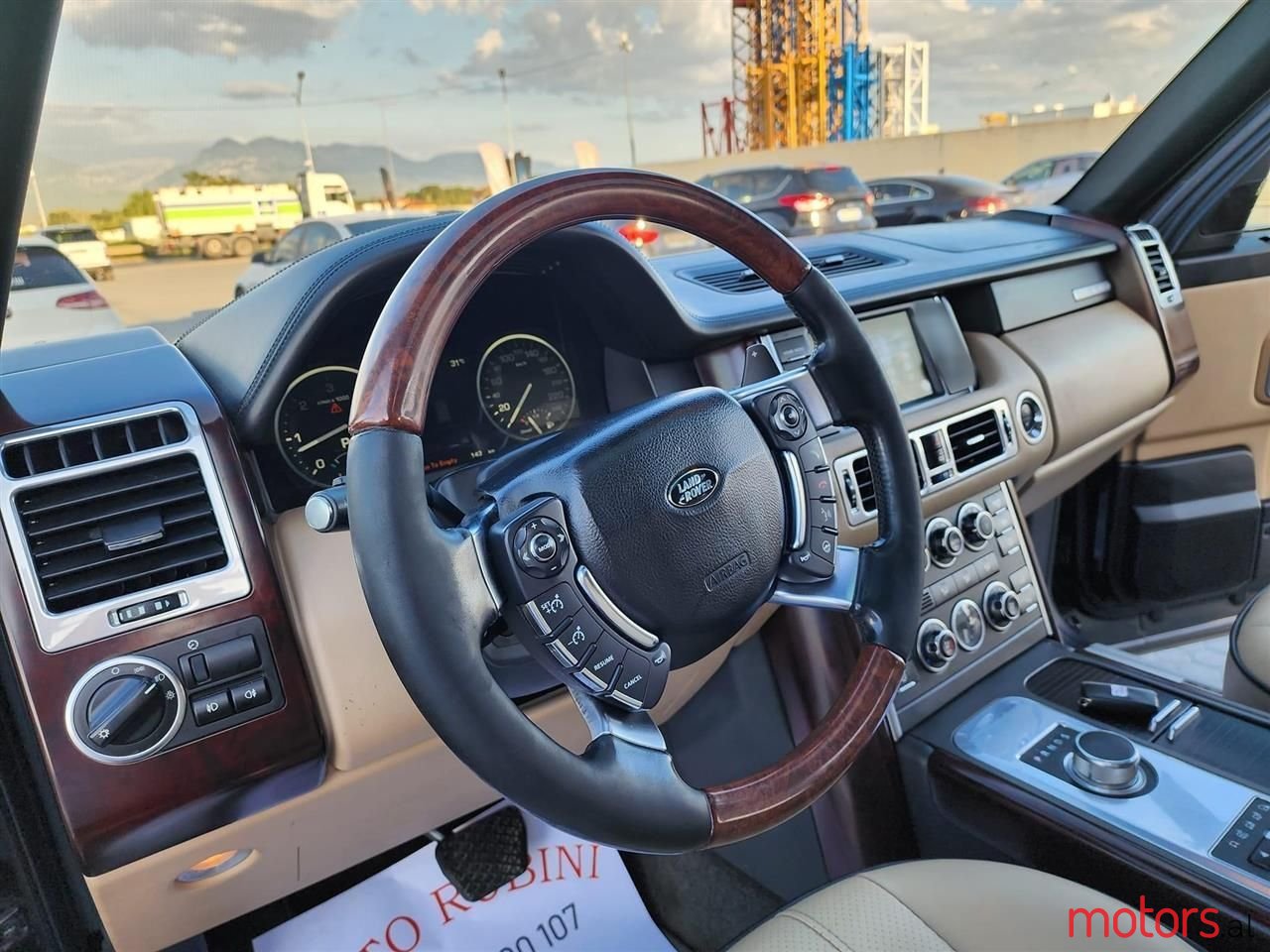 2011' Land Rover Range Rover photo #2