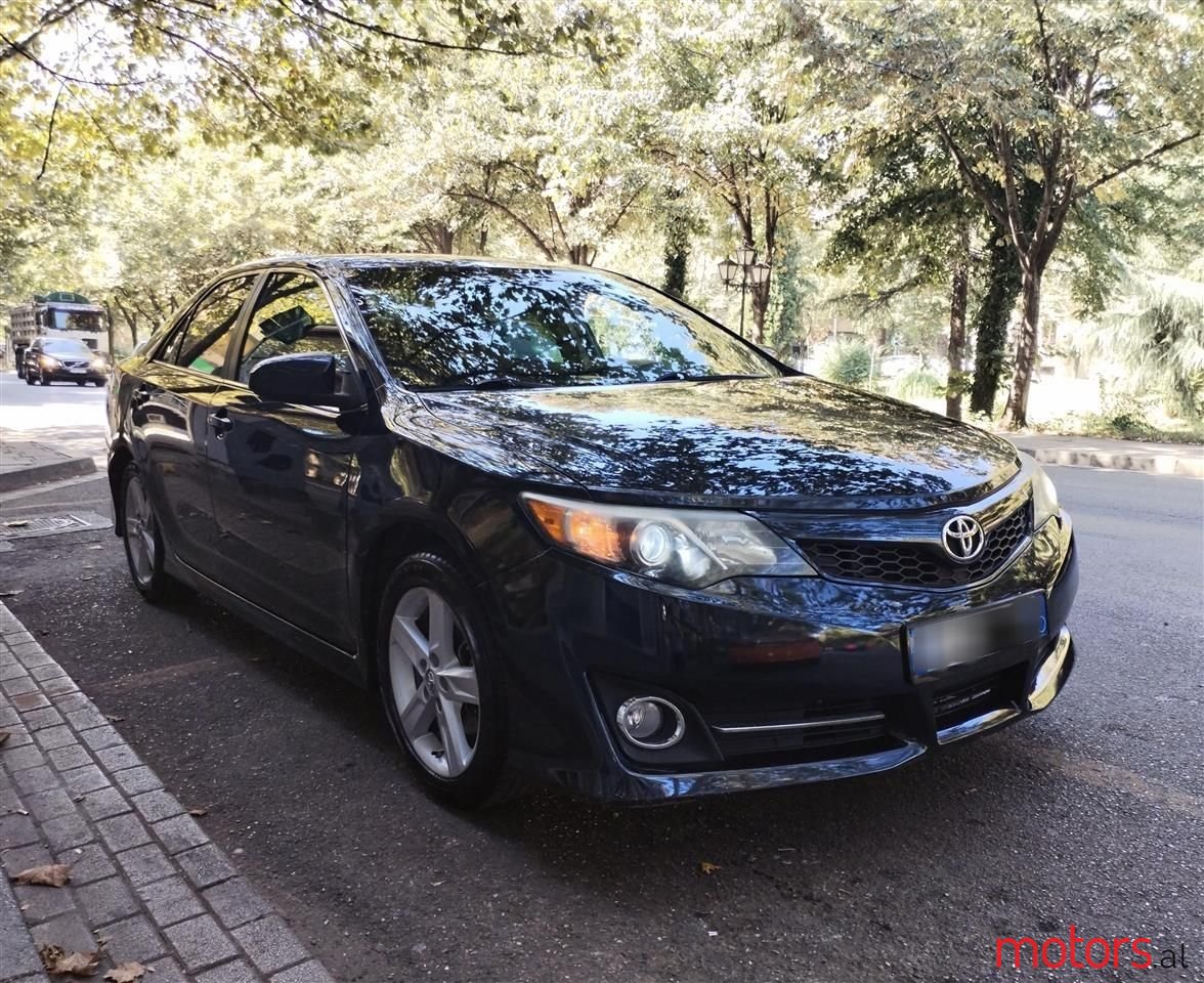 2014' Toyota Avensis photo #5