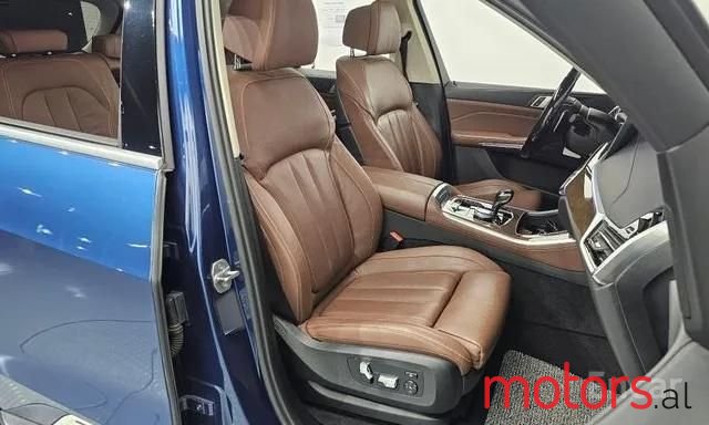 2020' BMW X5 photo #2