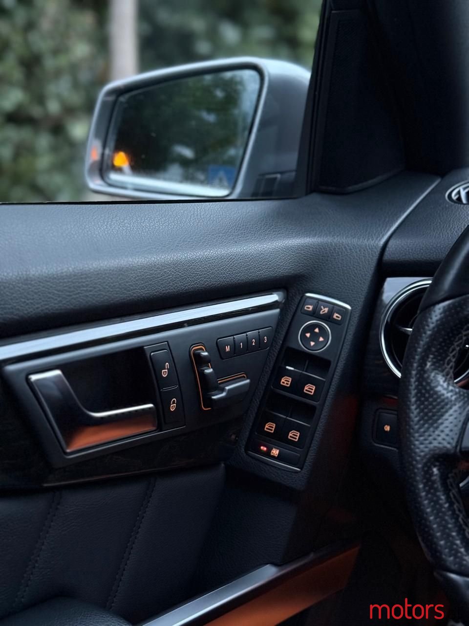 2015' Mercedes-Benz GLK 250 photo #4