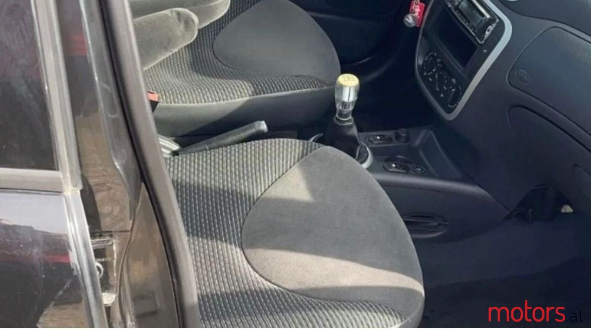 2009' Citroen C3 photo #6