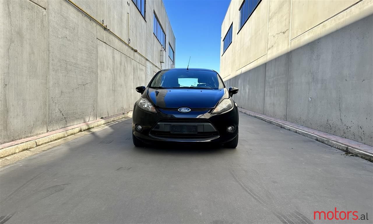 2010' Volkswagen Golf photo #6