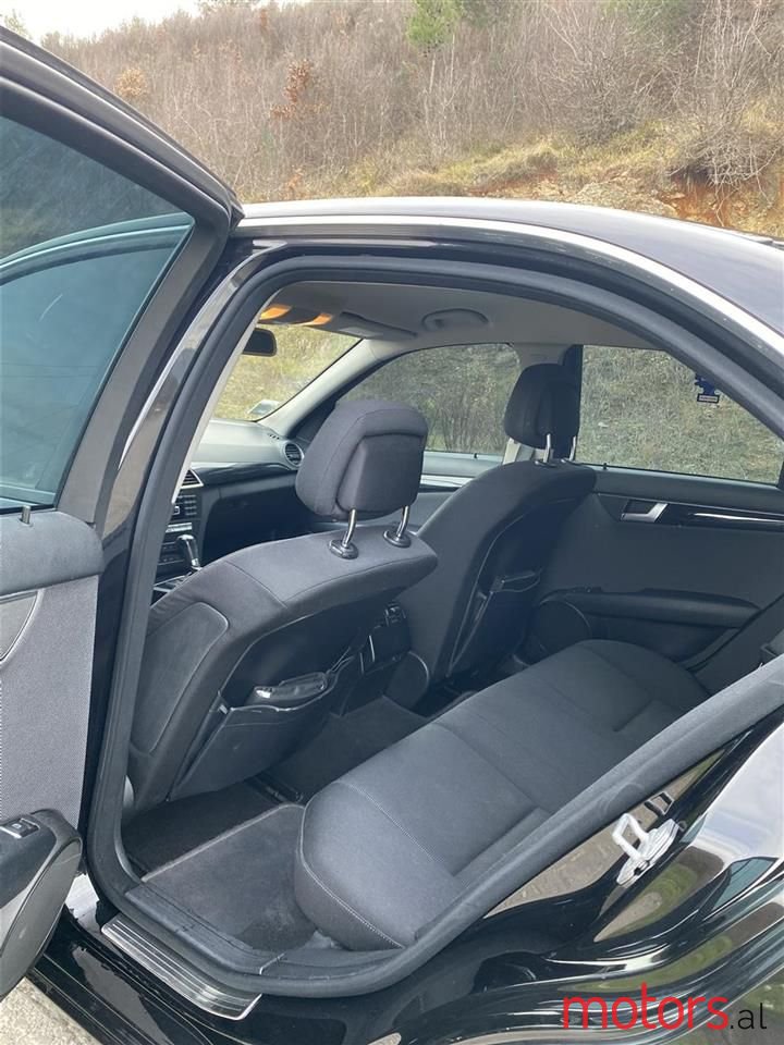 2012' Mercedes-Benz C 200 photo #6